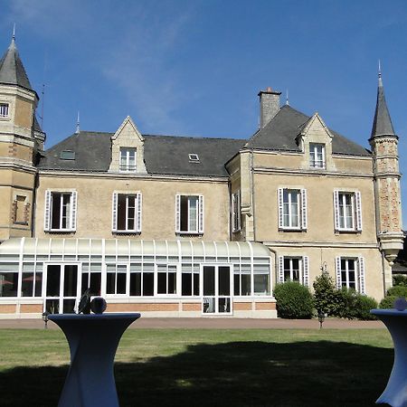 Hôtel La Ferrière Châteaubriant Exterior foto