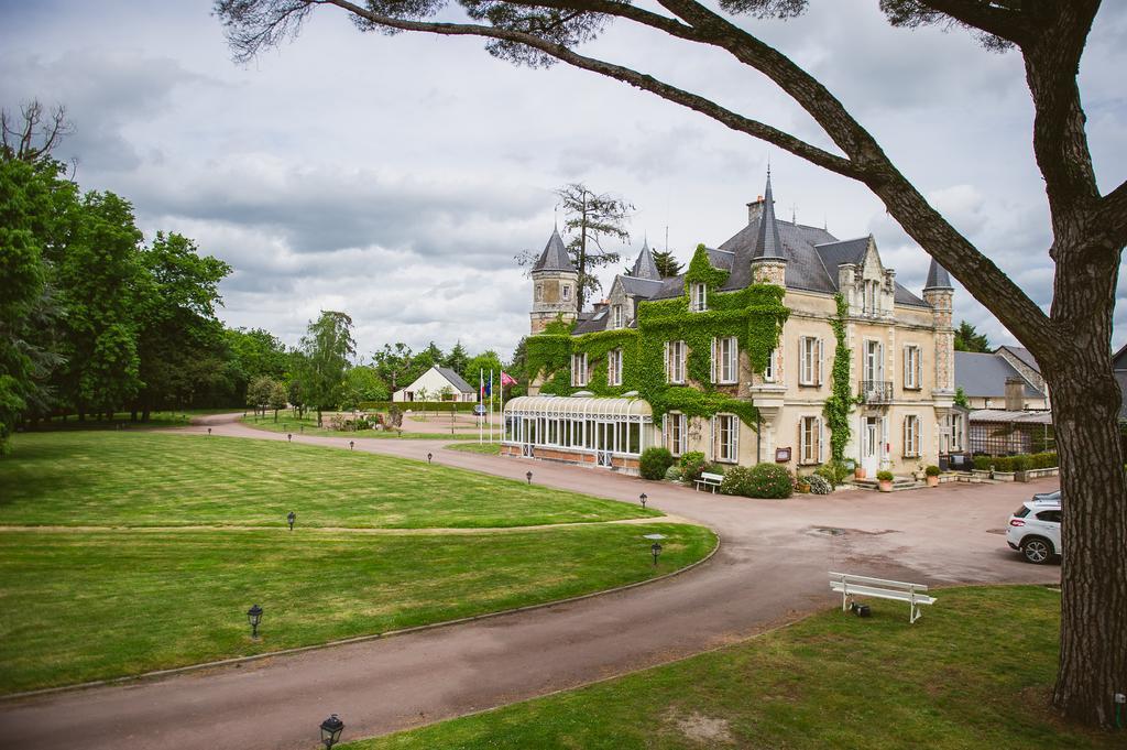 Hôtel La Ferrière Châteaubriant Exterior foto